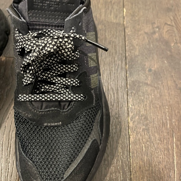 Adidas shoes Men size 10 and boys size 4.5 - Picture 4 of 5